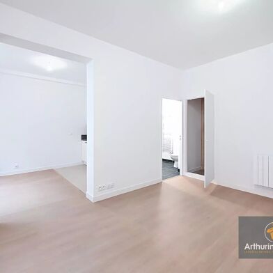 Appartement 3 pièces 990 €