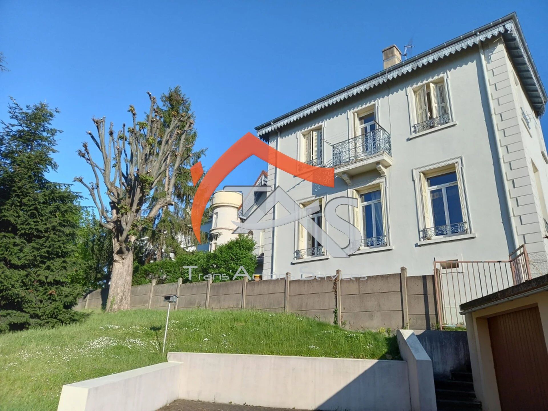 Appartement 5 pièces 125 m² · à Saint-Chamond · 125 m² · 169 000 €