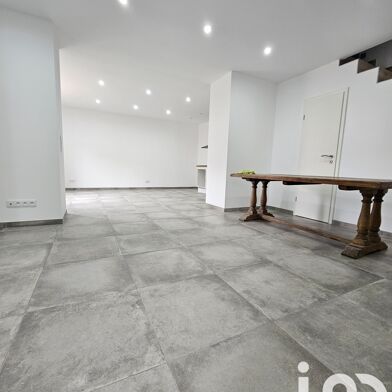 Appartement 4 pièces 142000 €