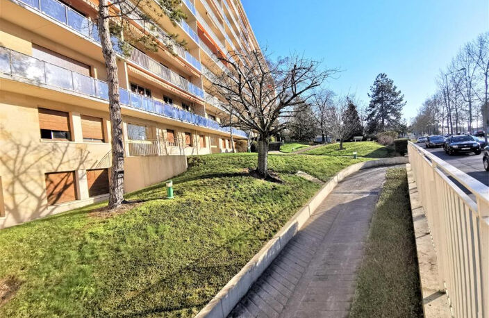 STUDIO A VENDRE - REIMS - BOULEVARD POMMERY — photo 3