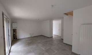 Maison 4 Pièces 83 m² à louer à Fontaines-Saint-Martin (69270)