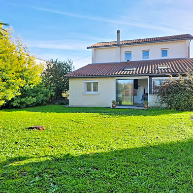 Maison 6 pièces 523600 €