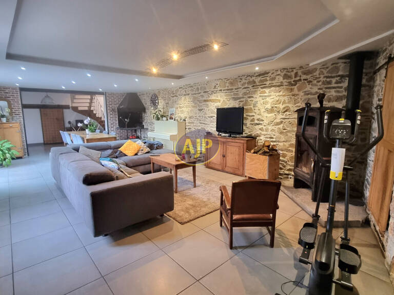 BESLE SUR VILAINE - 237 m² hab- 500 m² de Hangar - TERRAIN — photo 1