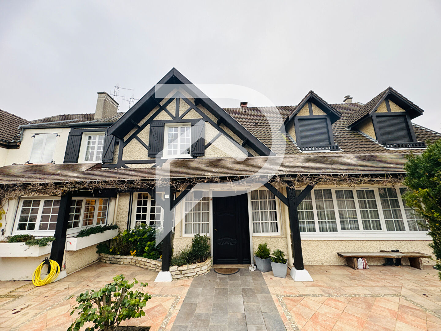 Villa / Maison  T6 à vendre Cormontreuil 51350