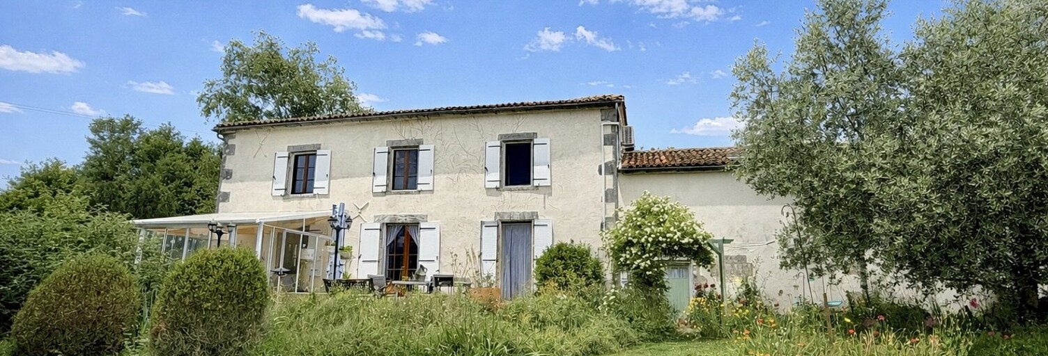 Maison 7 Pièces 189 m² à vendre à Le Bouchage (16350)