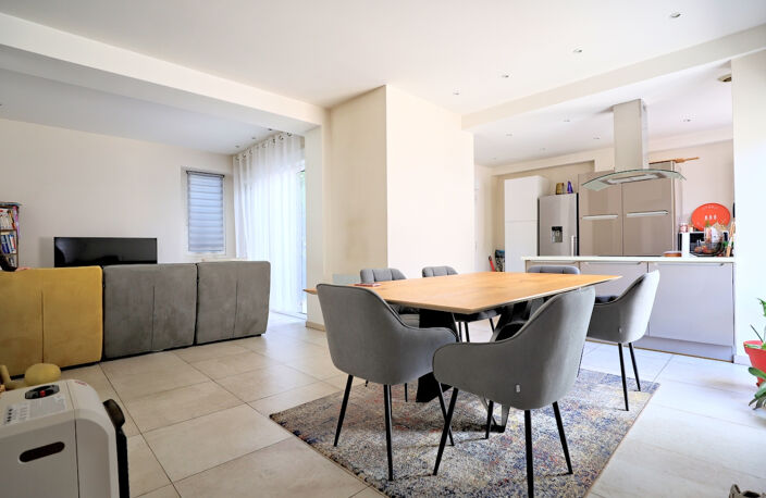 M2236 - TOULON - Mourillon-Lamalgue - Appartement T4 - rez-de-jardin - garage — photo 3