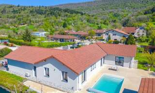 Maison 5 Pièces 203 m² à vendre à Val-Revermont (01370)