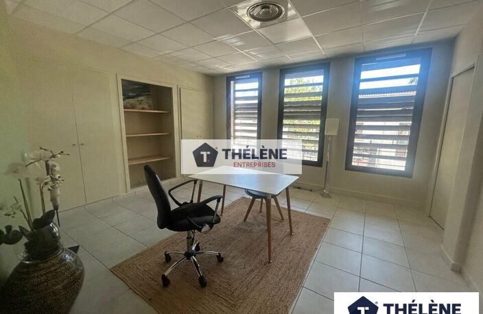 LOCAL PROFESSIONNEL à LOUER — photo 3