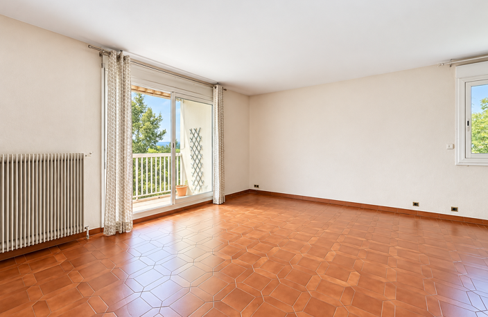 A deux pas de Lyon 5,  appartement traversant, lumineux et fonctionnel au dernier étage — photo 2
