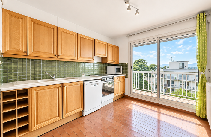 A deux pas de Lyon 5,  appartement traversant, lumineux et fonctionnel au dernier étage — photo 5