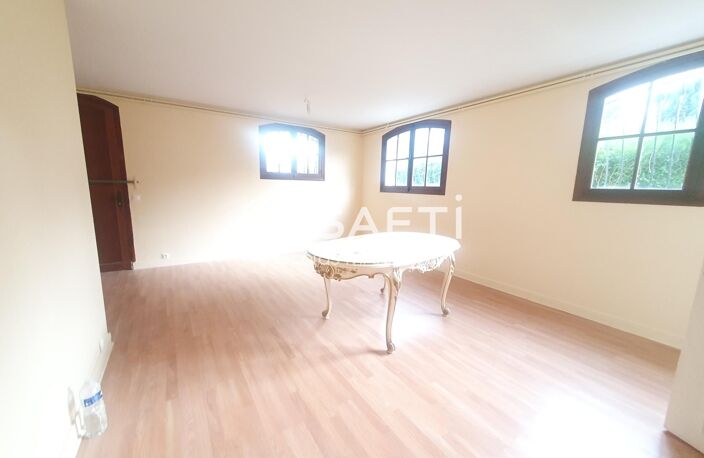 190 m² habitable plus 110 m² aménageables. — photo 4