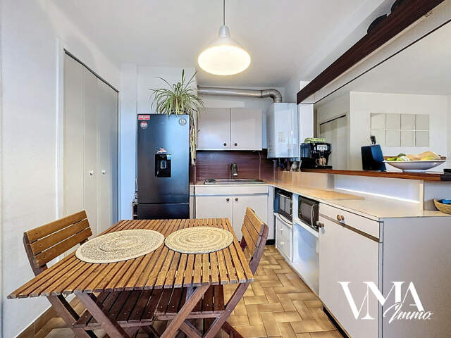Champagne-au-Mont-d'Or   Studio 29 m2 avec balcon vue dégagé — photo du bien