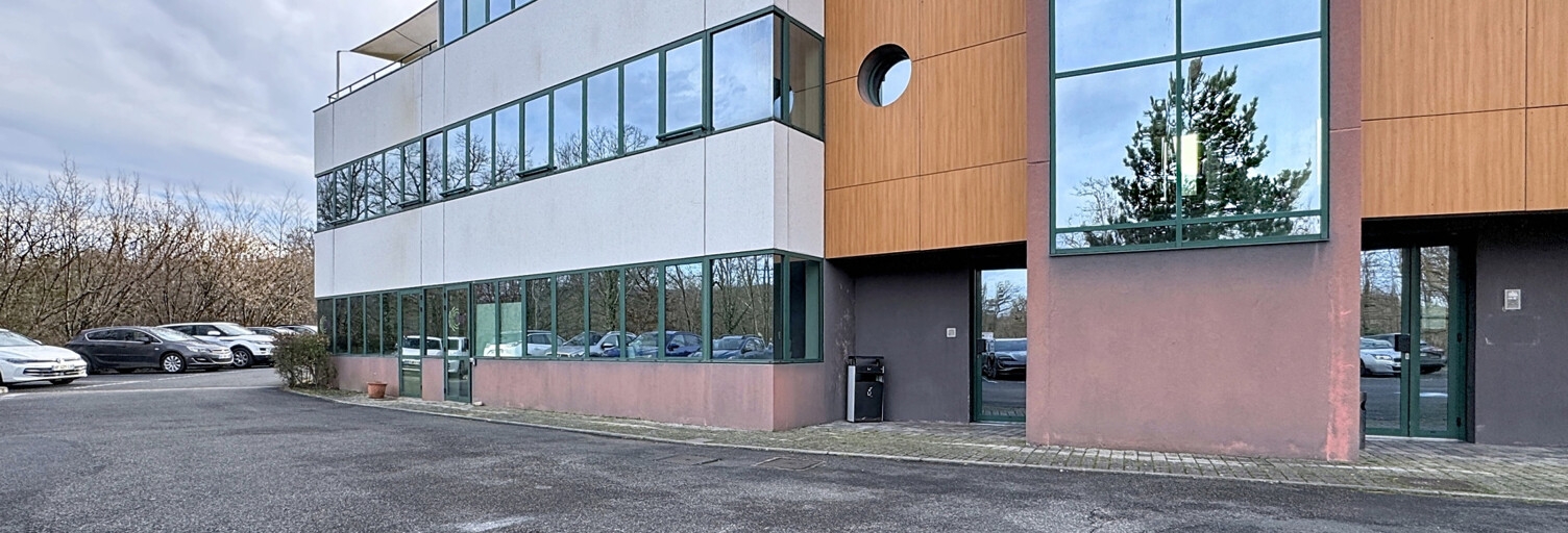 Bureau  100 m² à louer à Lissieu (69380)