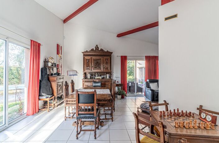 Vente maison 7 pièces 181 m² Pessac (33600) — photo 2