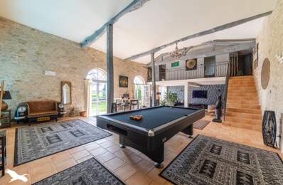 Maison en pierre de 11 pièces principales — photo du bien