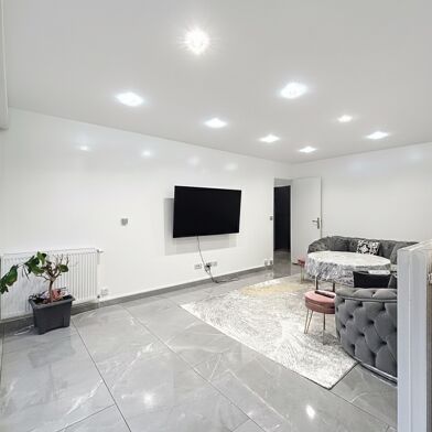 Appartement 6 pièces 185000 €