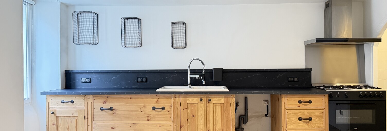 Maison 5 Pièces 90 m² à vendre à Saint-Jean-du-Bruel (12230)