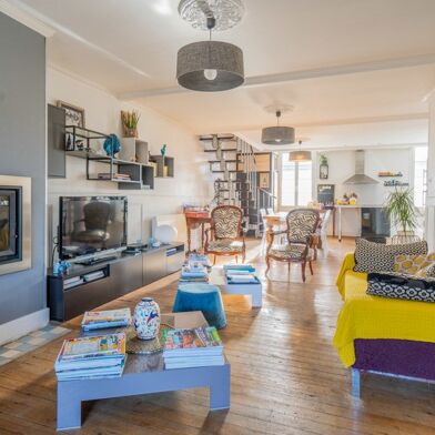 Appartement 4 pièces 421200 €