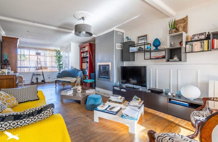 Vente appartement 4 pièces 106 m² Bordeaux (33800) — photo 2