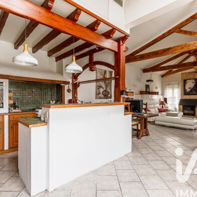 Immeuble  599000 €