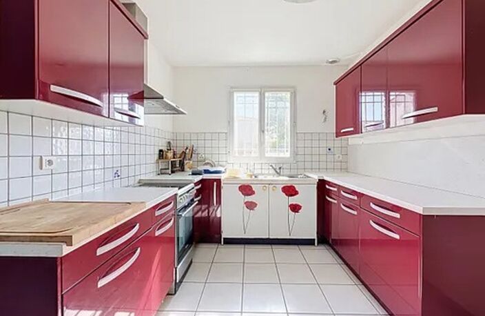 Vente maison 6 pièces 110 m² Saint-Rogatien (17220) — photo 3
