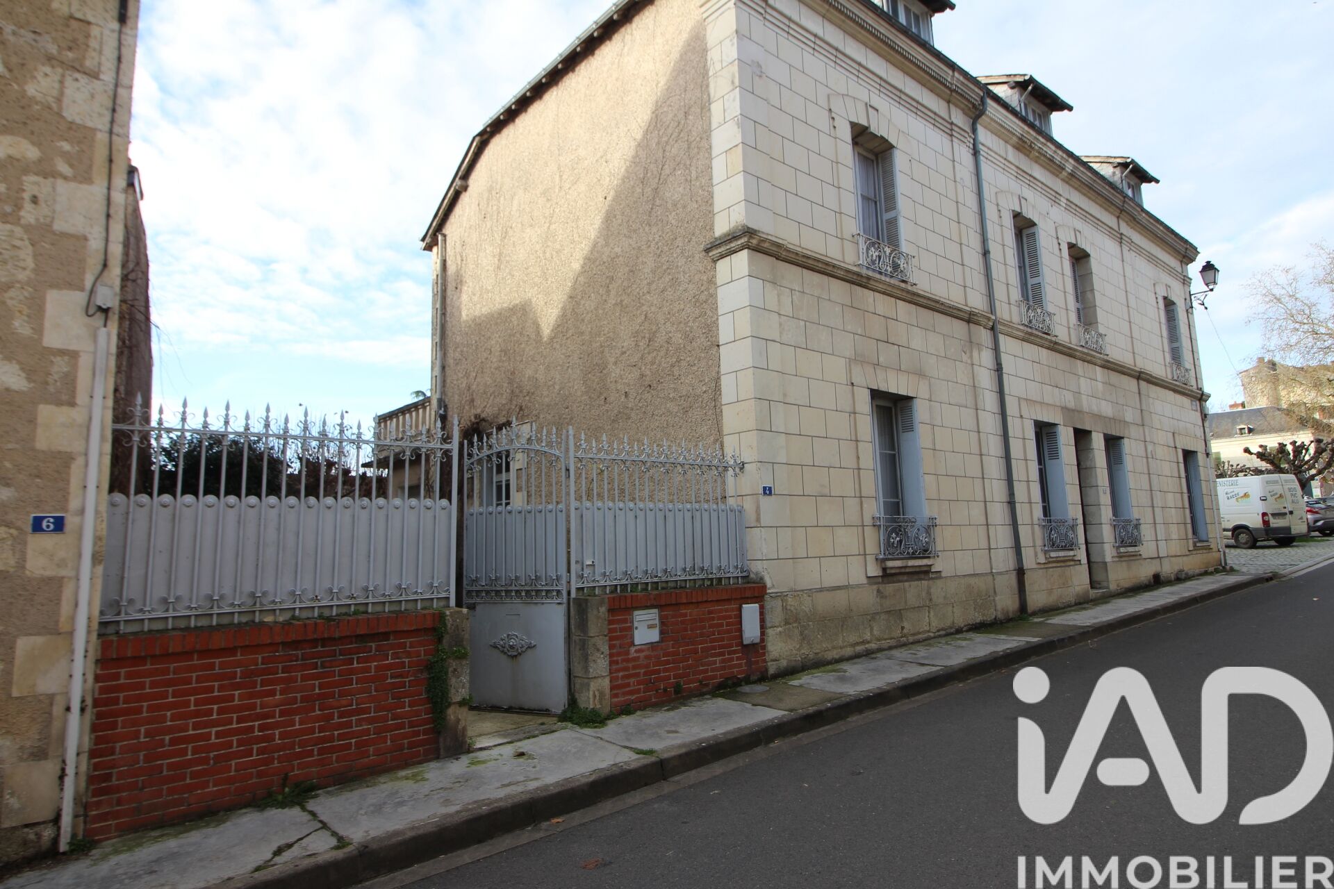 Le-Grand-Pressigny - 215m² - 7p. - 6ch.