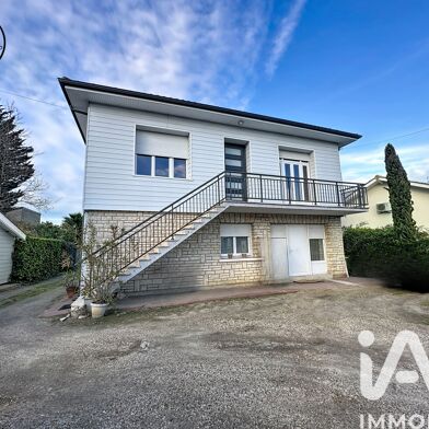 Appartement 3 pièces 840 €