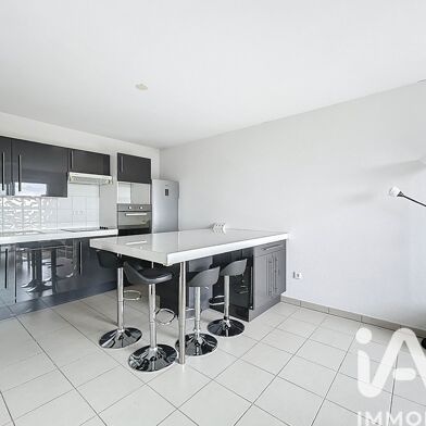 Appartement 3 pièces 775 €