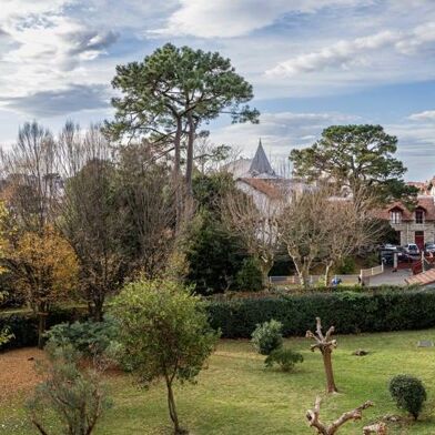 Appartement 2 pièces 327773 €