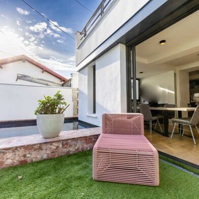 Maison 5 pièces 1354000 €