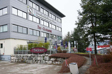 Commerce  770000 €