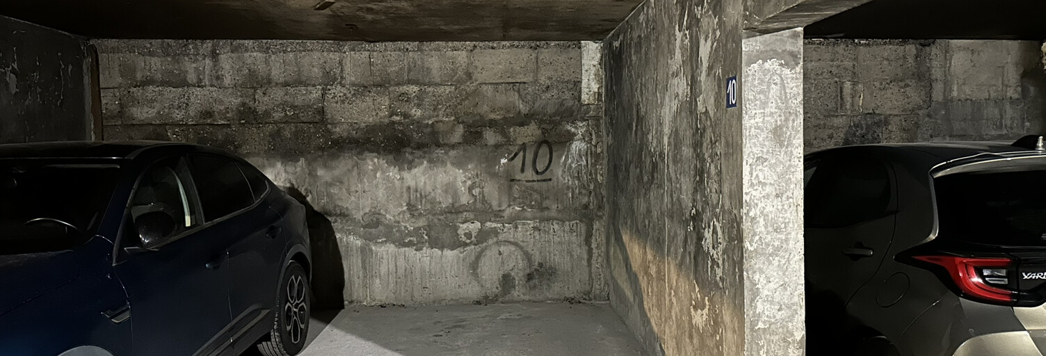 Garage   m² à louer à Bordeaux (33000)