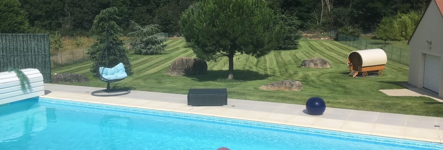 Maison 8 Pièces 260 m² à vendre à Saint-Pierre-lès-Nemours (77140)