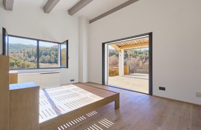 Villa contemporaine au calme – vue dominante, grands volumes, terrasses & prestations haut de gamme — photo 5