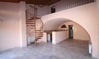 Appartement 1 Pièce 53 m² à louer à L'Escarène (06440)