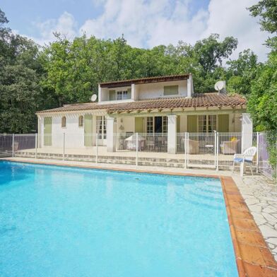 Maison 5 pièces 2320 €