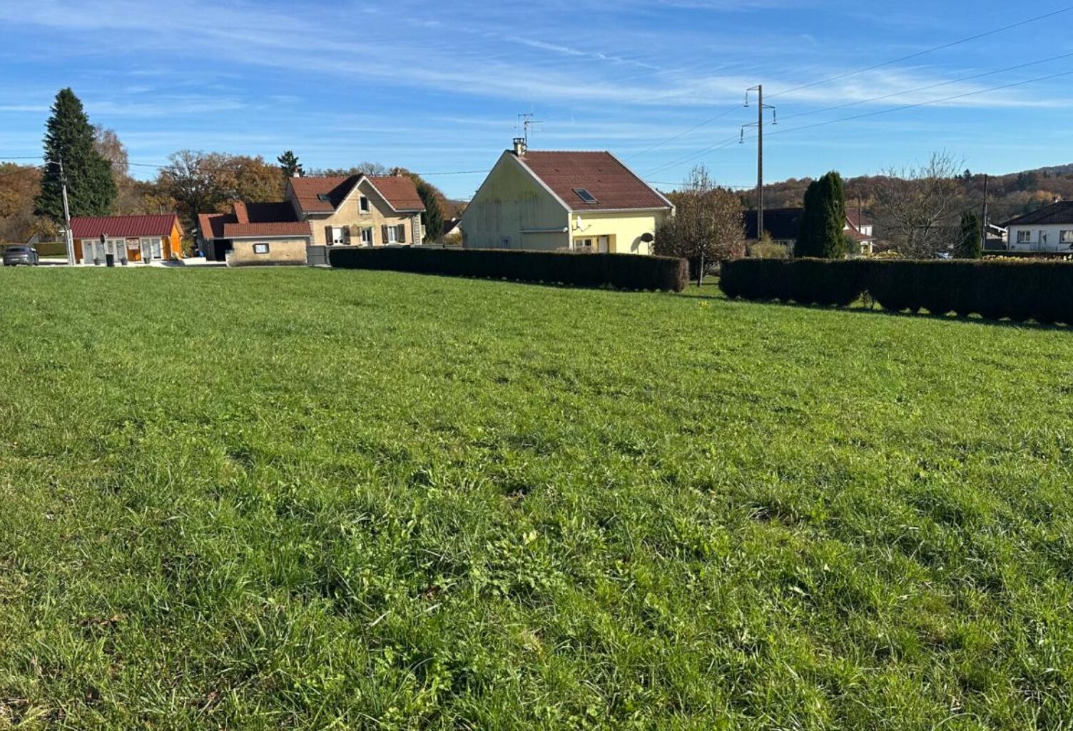 Terrain constructible Lougres 1315 m2 — photo 1