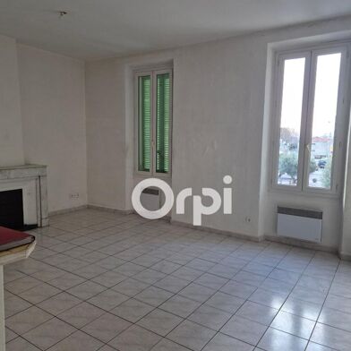Appartement 2 pièces 732 €