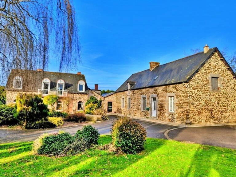 Maison à vendre 7 pièces 200 m2 LA CHAPELLE JANSON (35) avec dépendances et terrain — photo 1