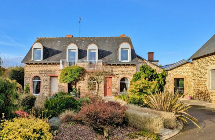 Maison à vendre 7 pièces 200 m2 LA CHAPELLE JANSON (35) avec dépendances et terrain — photo 2