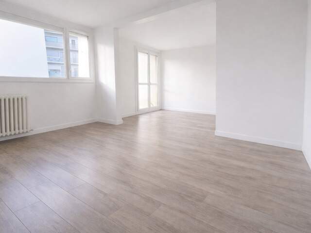 CHARTRES - QUARTIER PRISE - Appartement T2/T3 sécurisé - 53m² avec balcon — photo du bien