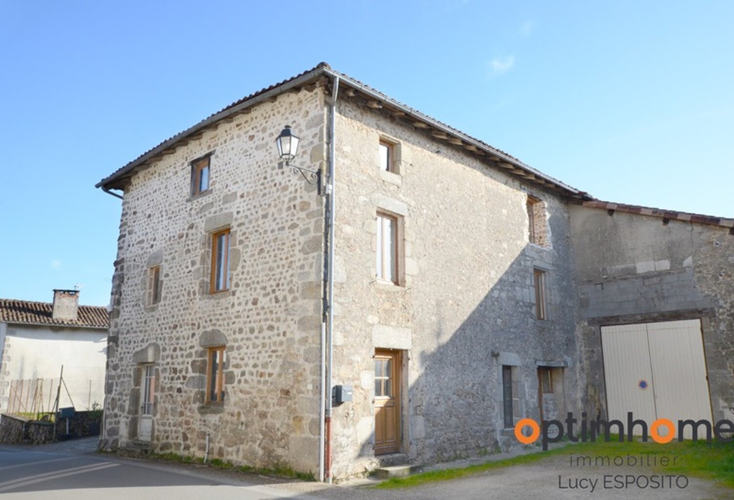 Maison à vendre 6 pièces BRIGUEUIL (16) — photo 1