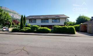 Commerce  95 m² à louer à Meylan (38240)