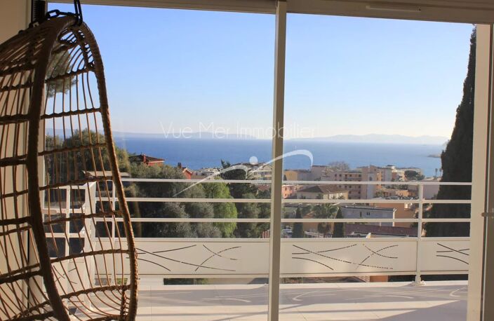 Superbe vue mer, à 2 pas du centre historique et des plages — photo 3