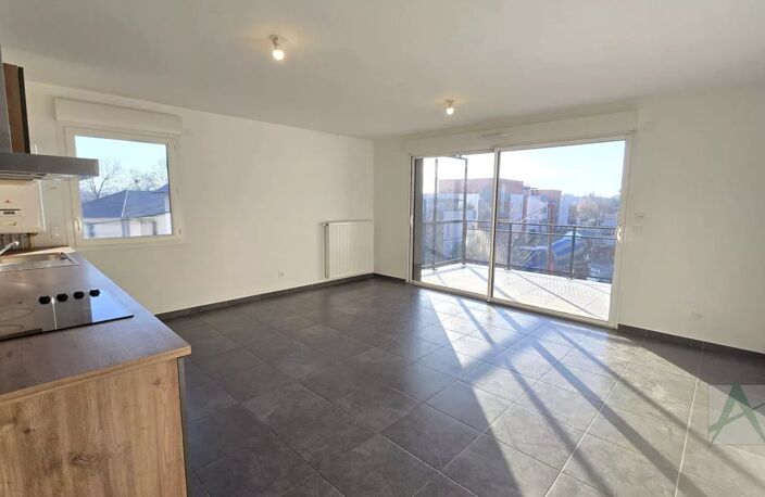 SAINT-BALDOPH - T3 avec terrasse, balcon et garage — photo 3