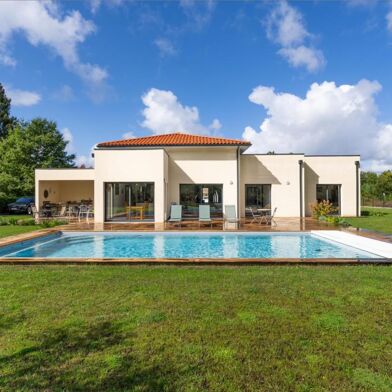 Maison 5 pièces 591900 €