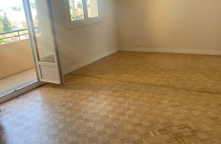 Bron secteur piscine 70 m² top 1er achat ou colocation rentable — photo 2