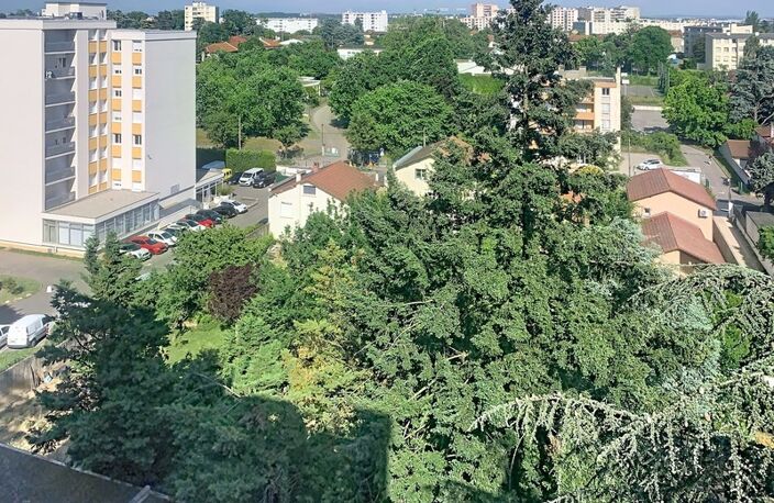 Bron secteur piscine 70 m² top 1er achat ou colocation rentable — photo 4