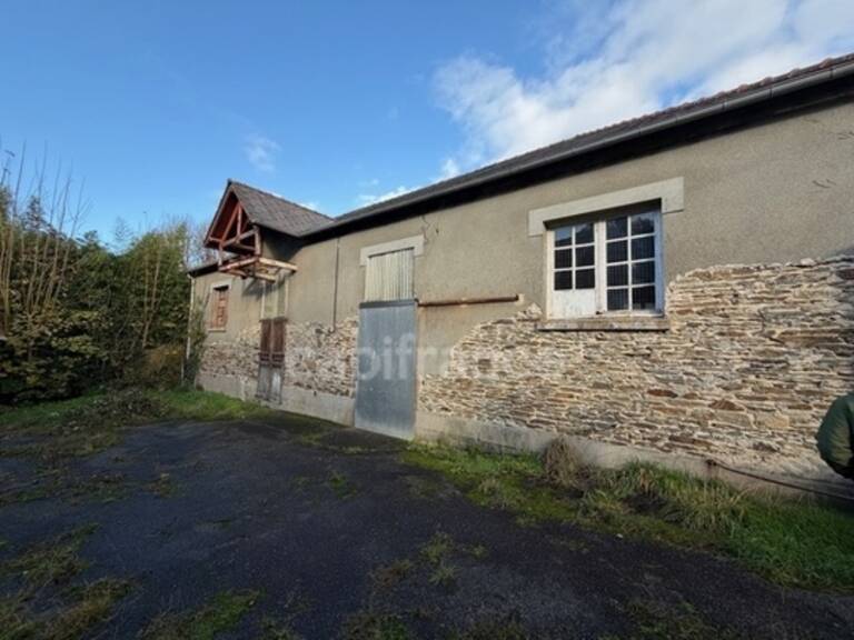 EXCLUSIVITÉ - ENTREPOT / HANGAR / BUREAUX - CARHAIX PLOUGUER (29) — photo 1