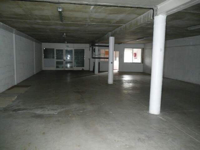 ⚜ A LOUER CHATEAUBERNARD Zone Commercial Local Bureau ⚜ — photo du bien